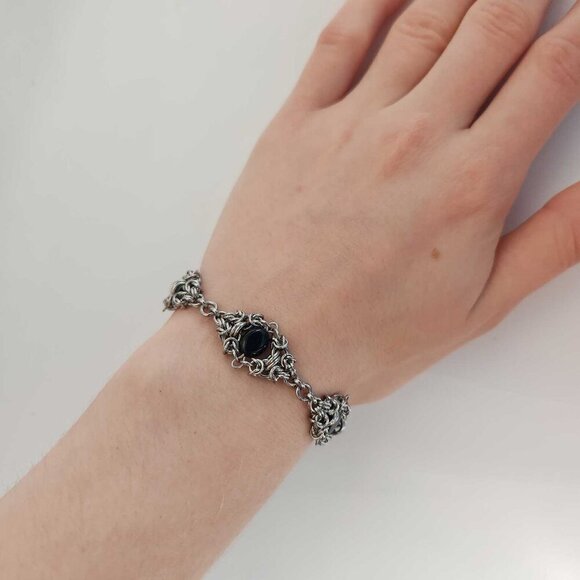 Vintage gothic black onyx chain mail bracelet ✦ Victorian Vampire style ✦ - Picture 4 of 12